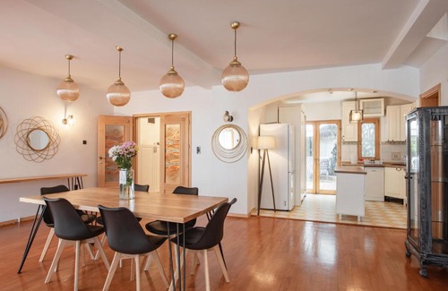 Centar Villa | Lux House with own parking in Skopje