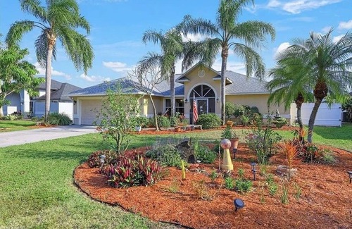 Willoughby Acres House | Lux Naples! Heated Pool ~ Fenced Yard ~ Near Beach