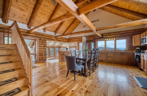 Rosman House | Lux/Private Cabin-PanoramicMntVIEWS-HotTub,Wd Stove,Firepl/Pit,GmRoom,FencedYard