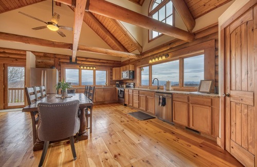 Rosman House | Lux/Private Cabin-PanoramicMntVIEWS-HotTub,Wd Stove,Firepl/Pit,GmRoom,FencedYard