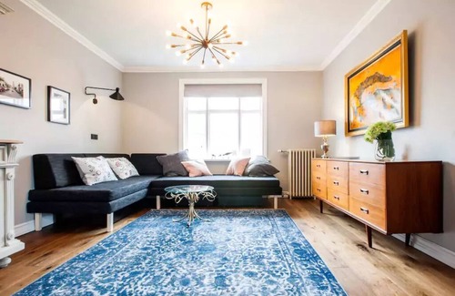 Vesturbær Apartment | Lux Retro in Centre of Reykjavik, 3 bedroom & 3 bathrooms