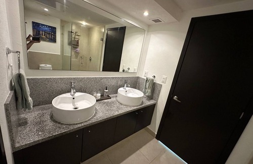 South Hotel Zone Resort | @Lux Seaview Suite W/King Bed & Infinity Pools@