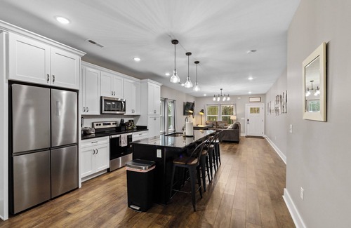 Rossville House | Lux Twin Homes 6bd/4ba Sleeps 18+people-20m to -Chatt Vistas