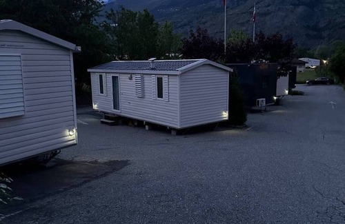 Agarn House | Luxcube 5 Komplette 2 Zimmer Mini Appartement Mobilhome für 2 Pers. Küche + Bad