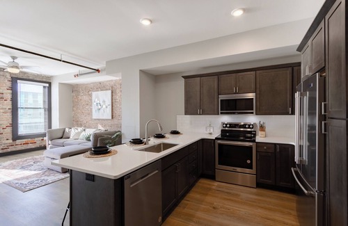 Janesville Apartment | Luxe 1-bedroom Steps from Everything in Downtown Janesville