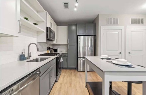 Charlotte Apartment | Luxe 1BR Suite in Waverly Charlotte!