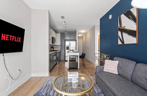 Charlotte Apartment | Luxe 1BR Suite Waverly Charlotte