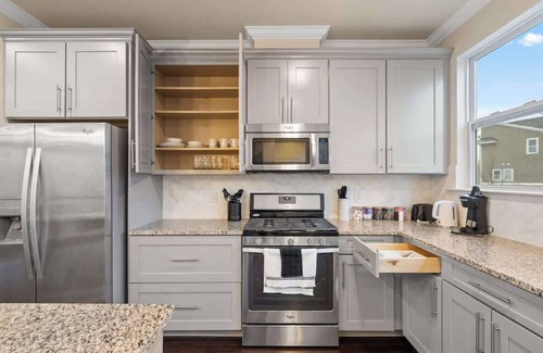 Charlotte House | Luxe 3BR Townhousein Uptown Charlotte!