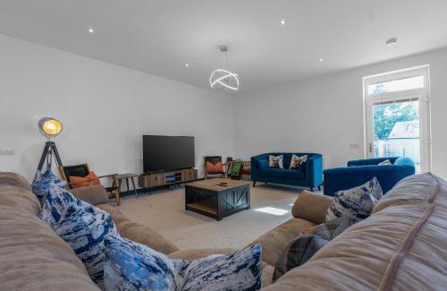 St. Andrews House | Luxe 5 Bedroom Guardbridge House - St Andrews