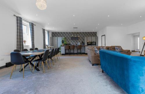 St. Andrews House | Luxe 5 Bedroom Guardbridge House - St Andrews