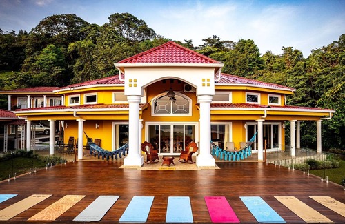Nuevo Arenal Villa | 𝑳𝒖𝒙𝒆 » 5 Lakeview Villas » Sleeps 25 » AC »Pool »Hot Tub »Weddings »Retreats