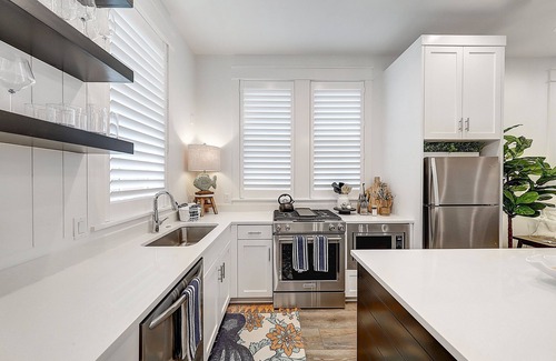 Port Aransas Cabin | Luxe Barefoot Bungalow in Palmilla, steps to the beach with golf course views