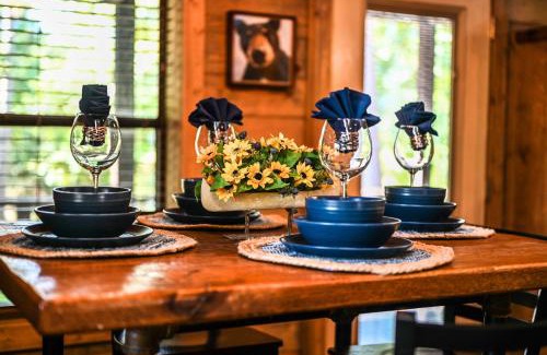 Broken Bow House | Luxe Broken Bow Cabin with Tesla Charging Station