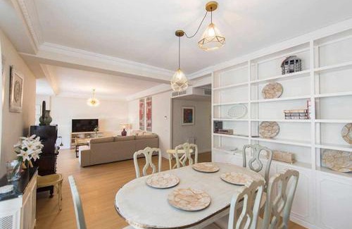 El Arenal Apartment | Luxe Castelar 19