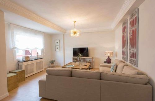 El Arenal Apartment | Luxe Castelar 19