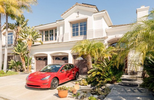 San Diego House | Luxe family home w/116 inch theatre, near beach w/private yard & EV chargers