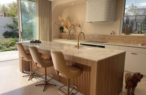 Brunswick East House | Luxe Family-sized home w Pool
