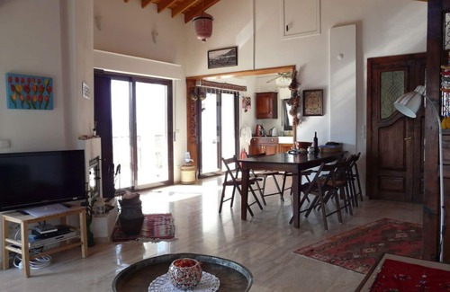 Yenifoca Villa | Luxe Family Villa aan Zee met Privé Zwembad en Grote Tuin in West-Turkey + WIFI