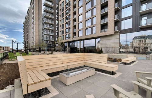 Golden Triangle Apartment | Luxe Golden Triangle 1BR w/ Pool, Gym & W/D, next to Park, by Blueground