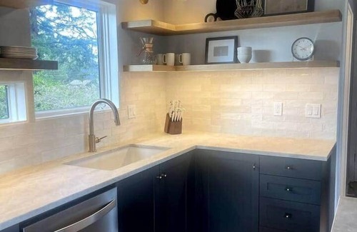 Sebastopol House | Luxe Guest Home *Walk to Downtown Sebastopol