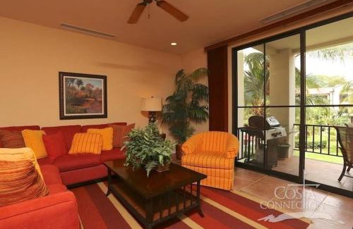 Coco House | Luxe! Impressively designed 2nd-floor unit in Coco done in red and orange hues