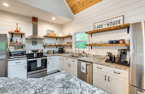 Cub Run Cabin | Luxe Kentucky Cabin Rental ~ 36 Mi to Mammoth Cave