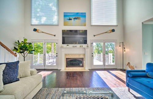 Harrison House | Luxe Lake Chickamauga Retreat with Boat Dock!