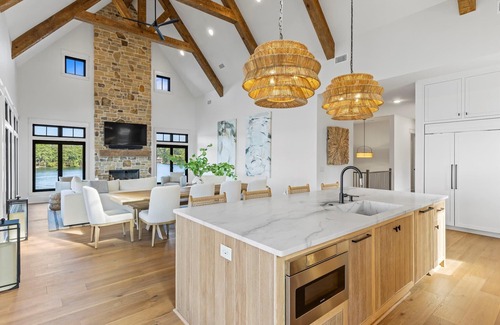 Dadeville House | Luxe Lake Martin Home Pool Hot Tub Boat Dock