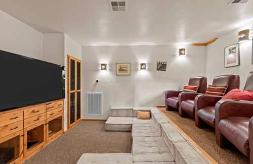 Bass Lake Cabin | Luxe lakefront lodge with amazing view, dock & beach near skiing & golf