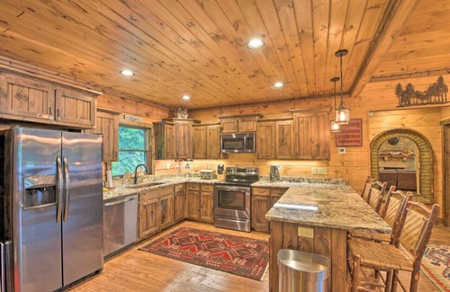 Topton Cabin | Luxe Lakefront Lodge w Dock, Hot Tub & Game Room