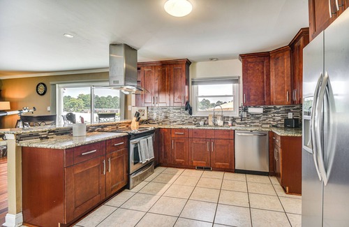 Portsmouth House | Luxe Lakefront Portsmouth Home: Fish, Swim & Play!