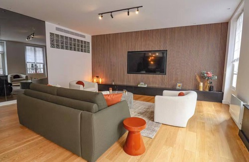 Marais Apartment | LUXE LOFT-A PERFECT BLEND OF LUXURY, COMFORT & PARISIAN CHARM – RUE DE ARCHIVE