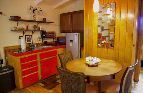 Estate Queens Quarter House | Luxe Loft ❤️ of Downtown AC WiFi 5 minute 🚶🏽‍♀️to beautiful waterfront 🚤