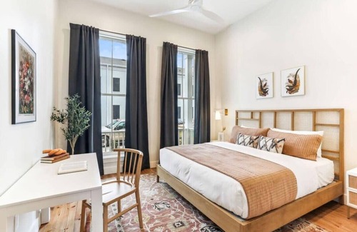 Faubourg Lafayette Hotel | Luxe Modern Home | Heated Pool & Spa