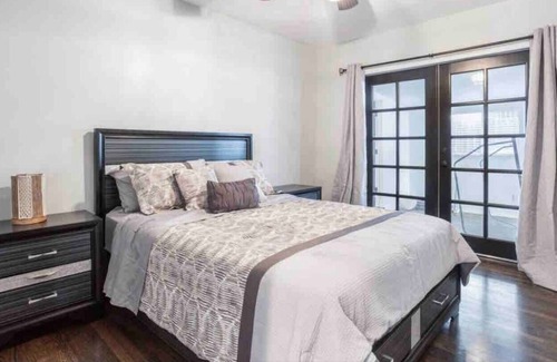 Old Town House | Luxe Monthly Rental in Torrance near Beaches