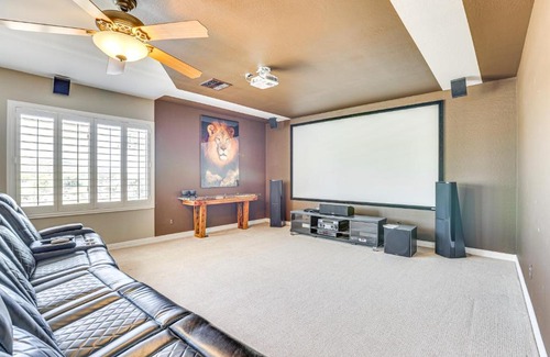 North Gateway House | Luxe Mtn-View Mansion with Hot Tub in Phoenix!