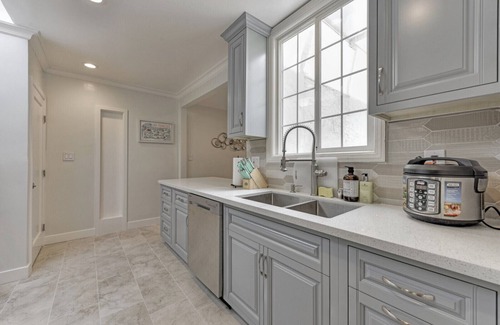 Outer Mission House | LUXE-Newly Remodeled 2BR With City View in SF(Bart/muni)