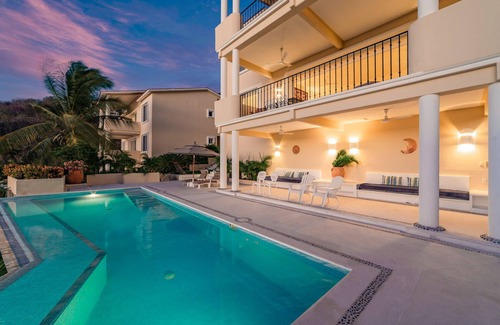 Santa Maria Huatulco Condo | Luxe Oceanfront Condo Overlooking Resort District
