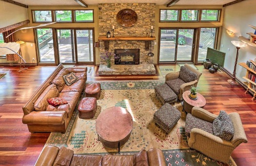Pocono Pines House | Luxe Poconos Pines Home with Beach and Amenities!