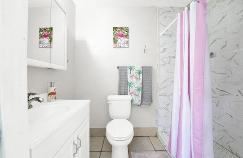 Lynn Haven Apartment | Luxe Pool Casita w Saltwater Pool 25 Min to PCB