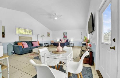 Lynn Haven Apartment | Luxe Pool Casita w Saltwater Pool 25 Min to PCB