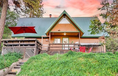 California Hot Springs Cabin | Luxe Private Getaway in Sequoia National Forest!