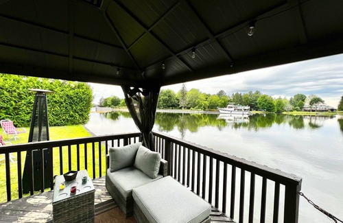 Brock House | Luxe Private Riverfront Getaway on Trent-Severn!