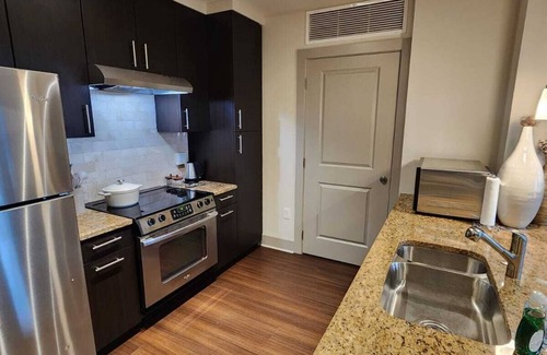 McLean Apartment | Luxe Reserves - 2 BR 2 BA Getaway close to Tysons Corner Mall