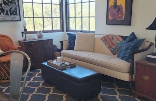 Vista Encantada Apartment | Luxe space & view deck near SF Plaza!
