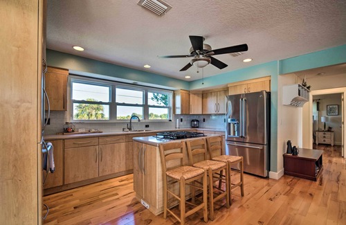 Spring Hill Cottage | Luxe Spring Hill Home w/Patio & Dock!