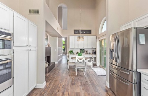 Estate La Colina House | Luxe Tempe Retreat | Heated Pool, Putting Green & Firepit Oasis