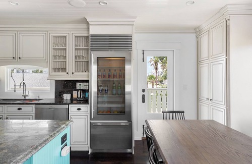 Crystal Shores House | Luxe Villa near Beach, Pool + HotTub, Chef's Kitchen | Woodward Way by AvantStay