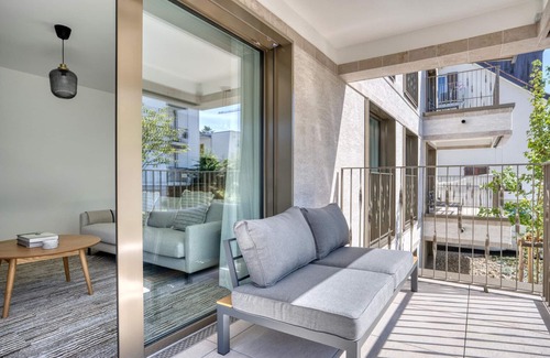 Wiedikon Apartment | Luxe Wiedikon 2BR w/Storage & W/D, nr Market, by Blueground