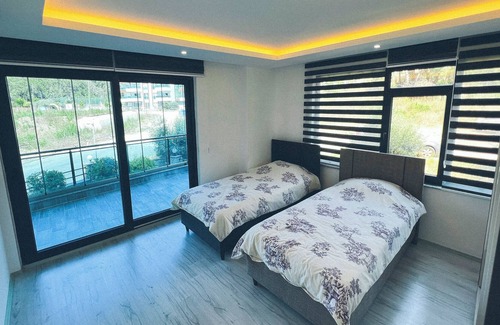 Kargicak Apartment | Luxeriöse Duplex Wohnung mit Pool, Garten, Balkonen in Meeresnähe